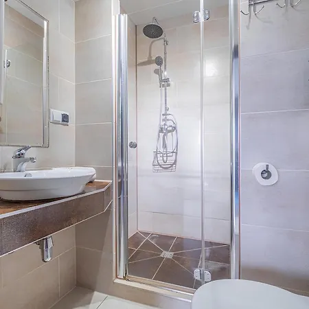 Appartement Lazurowy Dwor - Nadmorskie Z Basenem Oraz Restauracja W Sztutowie *