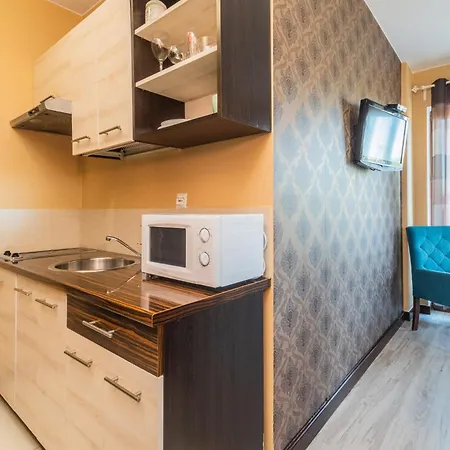 Appartement Lazurowy Dwor - Nadmorskie Z Basenem Oraz Restauracja W Sztutowie *